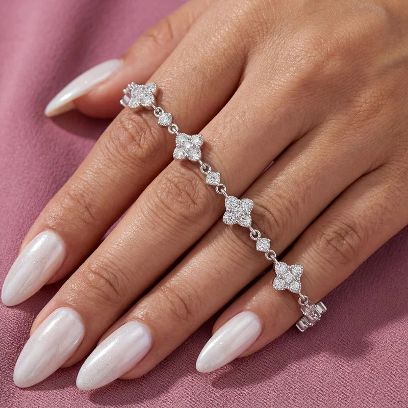 Lucky Clover Moissanite Bracelet