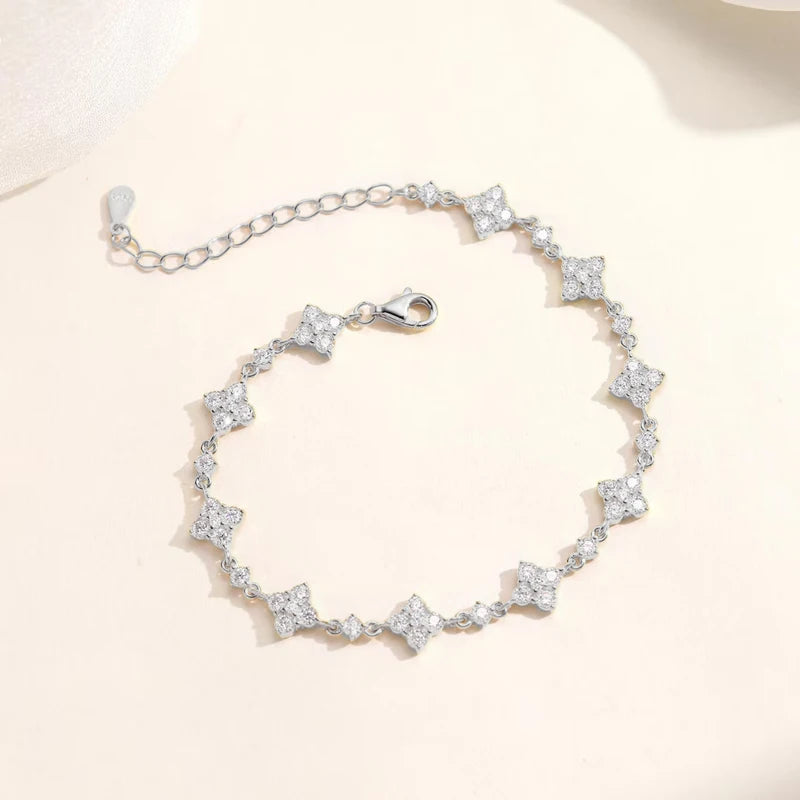 Lucky Clover Moissanite Bracelet