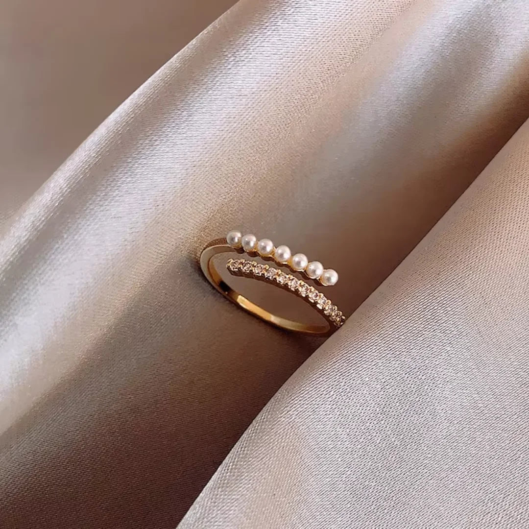 Luxury Pearl & Rhinestone Open Ring – Elegant Gold Stackable Style